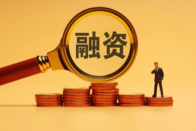 在当前复杂多变的市场环境中,投资者们往往会面临各种各样的选择,尤其是对于如何进行有效风控和配资的选择。今天我们就来深度剖析一下哪个风控方案更好——富邦与“配资”两种方式,并通过具体案例帮助大家做出更明智的投资决策。